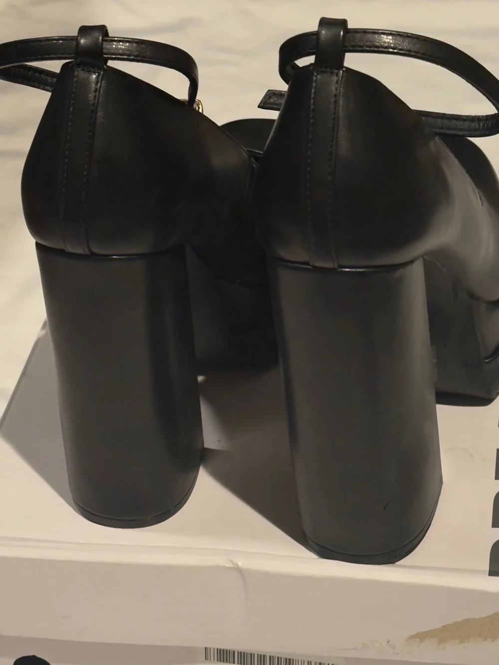 Dream Pairs sleek black